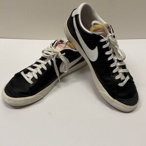 Nike Blazer Low, Size 12